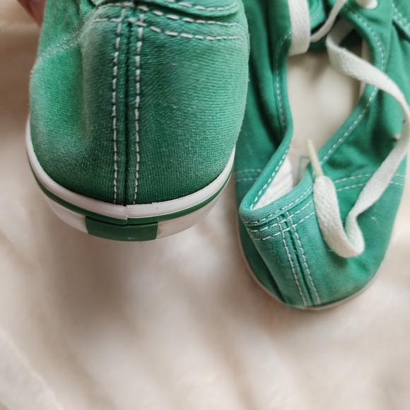 VINTAGE Womens Green VANS Distressed Kelly Green Low Sole Size 10 Y2K - Picture 3 of 4